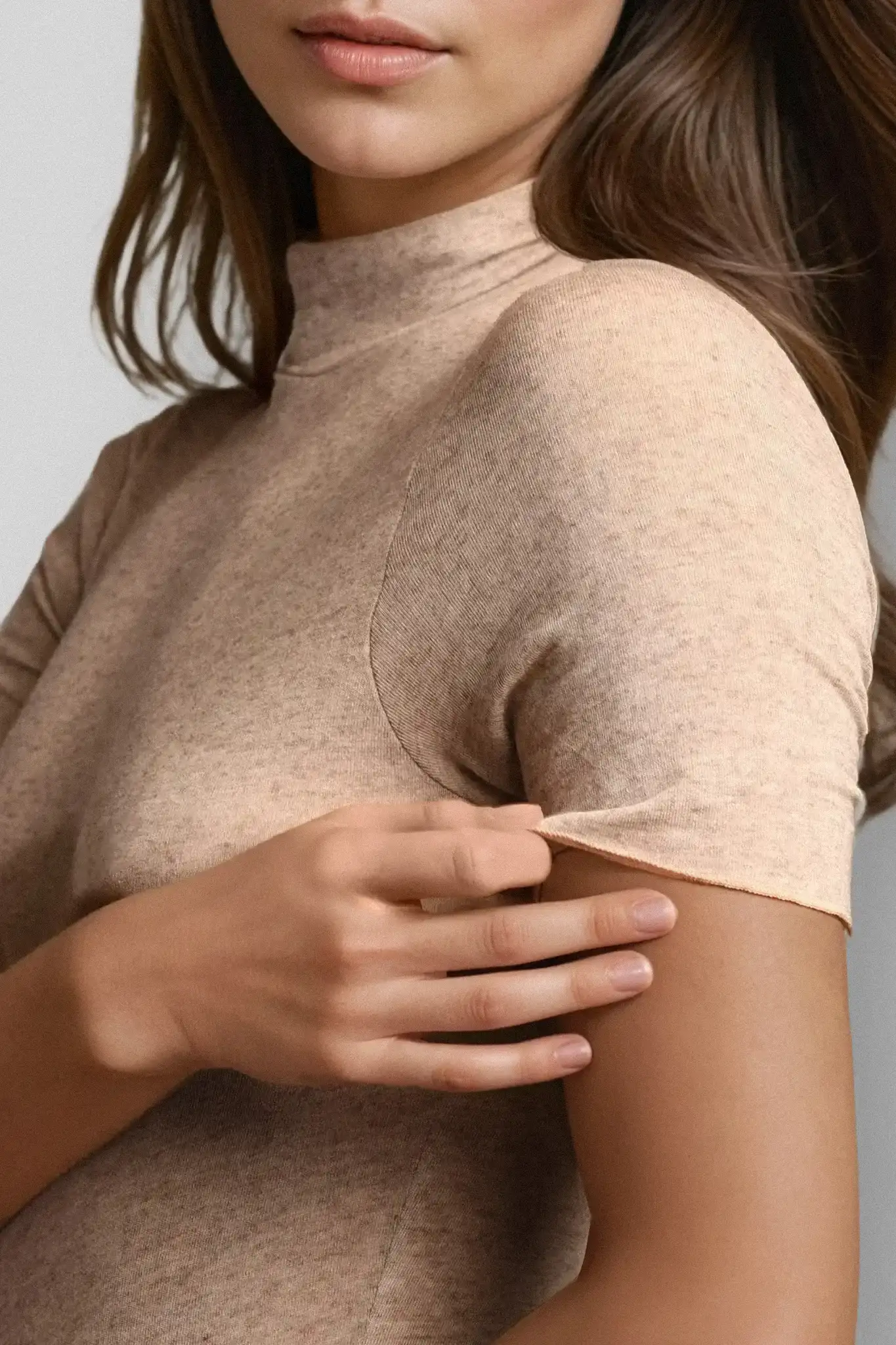 Lupetto a Manica Corta in Modal Ultralight con Cashmere - immagine 8